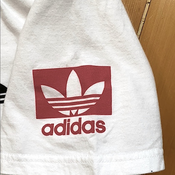 Adidas Die Marke Mit Den t-shirt. - Picture 3 of 5